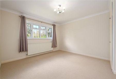4 bedroom detached house to rent - Photo 4