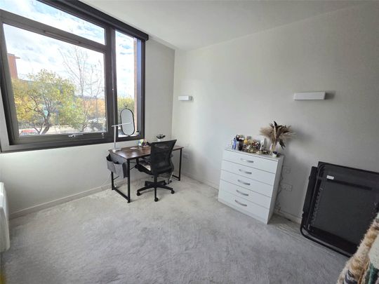 Wokingham Road, Bracknell, Berkshire, RG42 - Photo 1