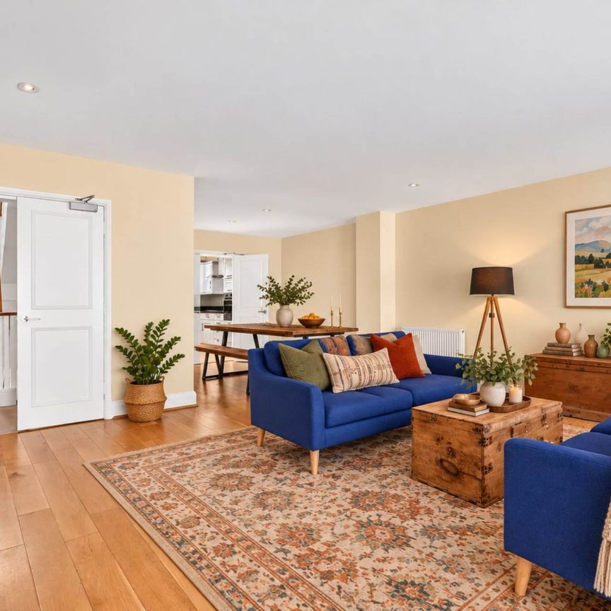 Price £6,750 pcm - Available Now - Furnished - Photo 1