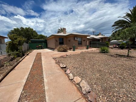 18 KRAMER STREET, WHYALLA NORRIE - Photo 5