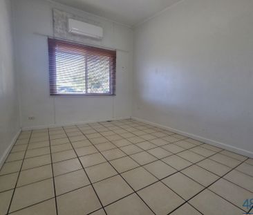 1 Bedroom Partly Furnished Unit Conveniently Located! - Photo 6