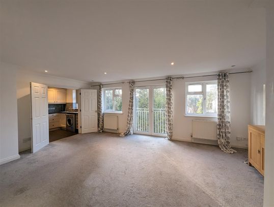 2 Bedroom Apartment - Ground Floor - Photo 1