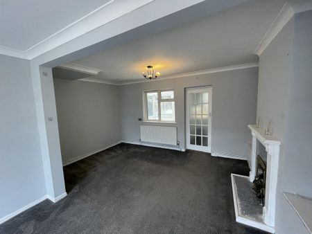 2 bedroom terraced house to rent - Photo 2