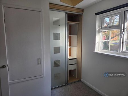 2 bedroom terraced house to rent - Photo 2