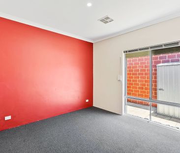 92 Thornbill Crescent, Coodanup. - Photo 5