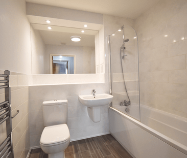 Green Lane, Shepperton, TW17 - Photo 4