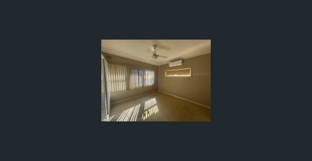 Cosy updated 2-bedroom cottage. - Photo 5