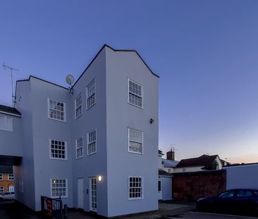 West Court, London Road, Sawbridgeworth - Photo 1