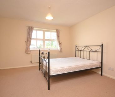 3 bedroom House To Let - Photo 5