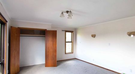 Two-bedroom with sea views near Howick Village - Photo 3