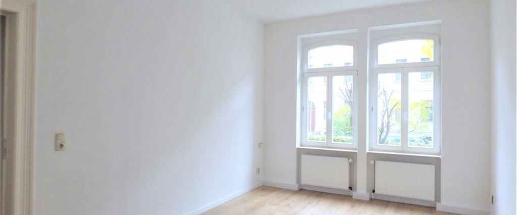 SINGLES AUFGEPASST! Ruhige 1 Raum Wohnung mit großer Wohnküche in Gohlis, Bad mit Fenster, Wanne - Foto 1