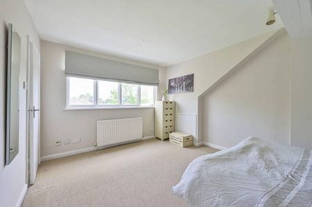 4 bedroom detached house to rent - Photo 4