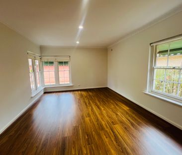 Stunning Leabrook! - Photo 5