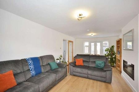 Ellingham Road Hemel Hempstead, HP2 - Photo 2