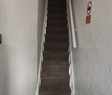 Room in a Shared House, Pascal St, M19 - Photo 5