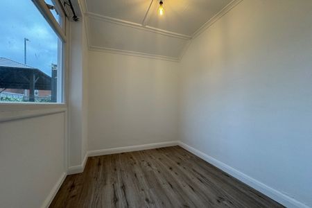 Hazelwood Avenue - Photo 3