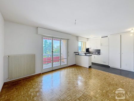 Proche de toutes commodités, appartement de 2 pièces au 2ème étage - Photo 5