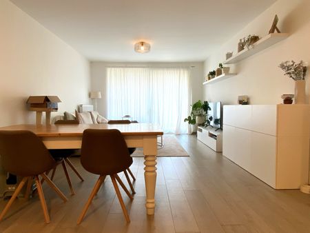 Modern 2-slaapkamer appartement met parking - Photo 3