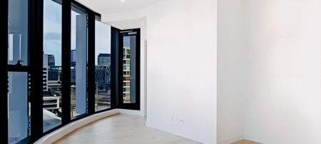 1 Bedroom Apartment - Photo 2