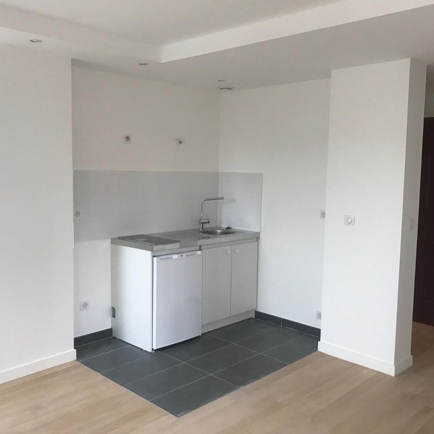 location Appartement T1 DE 28.75m² À PARIS - Photo 1