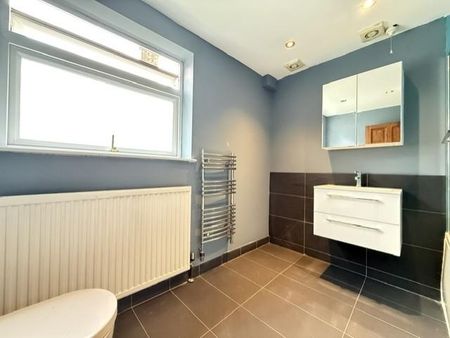 3 bedroom property to rent - Photo 3