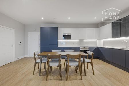 3 bedroom flat to rent - Photo 2