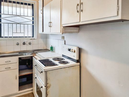 Convenient location - Photo 1