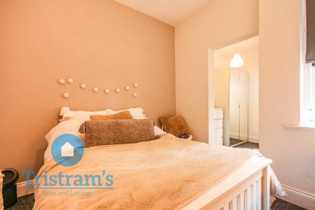 6 bed Semi-Detached House for Rent - Photo 2