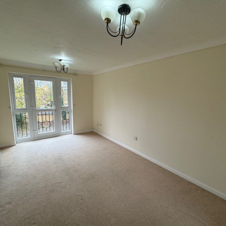 1 Bedroom Flat / Apartment - Winn Road, Southampton - Photo 1