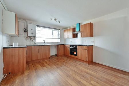 3 bedroom terraced house to rent - Photo 4