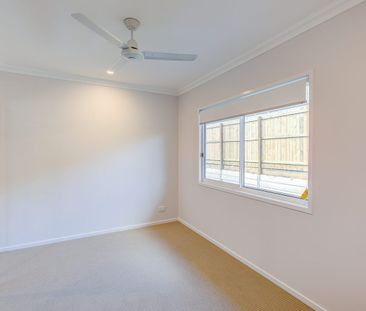 Brand New Luxury Family Home! - Photo 3