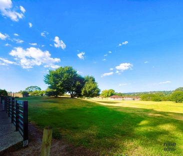 8 Yellow Box Lane, Burwood VIC 3125 - Townhouse For Rent | Domain - Photo 2