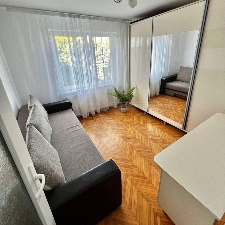 Închiriază Apartament 4 camere 7 Noiembrie - Fotografie 1
