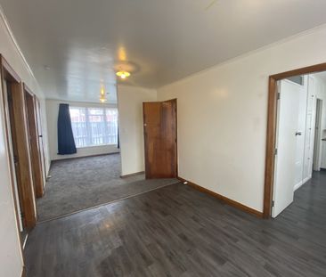 Family home on Manuka - Sweet!! - Photo 1