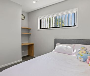 Modern Elegance Meets Comfort - Photo 1