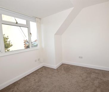 4 bedroom chalet to rent - Photo 3