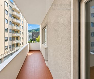 APPARTAMENTO 3.5 LOCALI IN CENTRO CON BALCONI - Foto 6