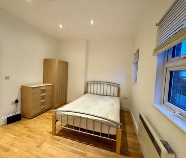 Studio to rent - Photo 6