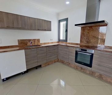 Location Appartement 4 pièces 83m² - Photo 5