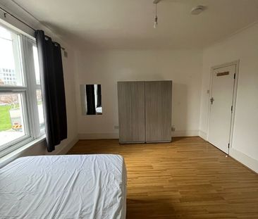 Room in a Shared House, Leggatt Road, E15 - Photo 2