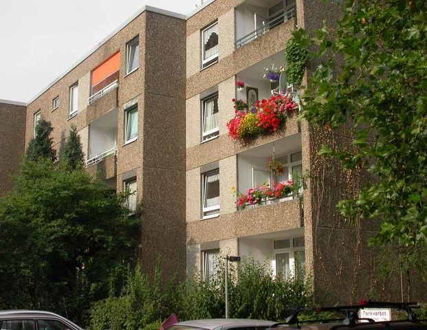 4-Zimmer-Wohnung Erdgeschoss mit Balkon in Düsseldorf Garath - Photo 1