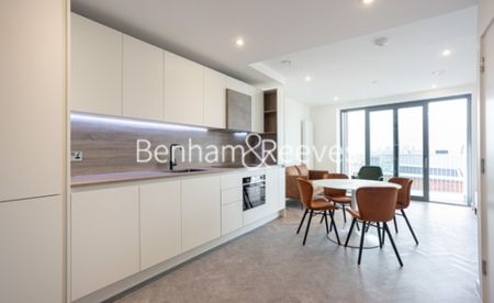 1 Bedroom flat to rent in Skyline Apartments, Makers Yard, E3 - Photo 4