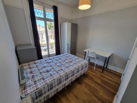 2 Bed Student Accommodation - Photo 3