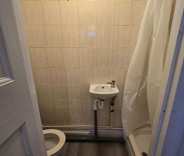 Studio Flat, Berkshire Gardens, N13 - Photo 5