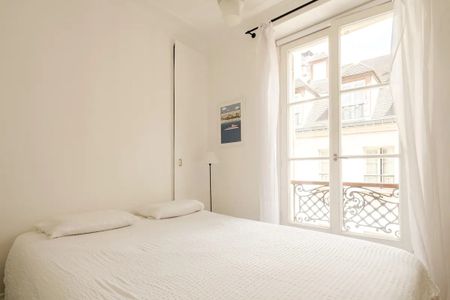 Appartement à louer rue des Tournelles, Paris 4ème - Photo 4