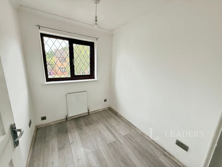 3 bedroom semi-detached to rent Jasmine Close WV9 - Photo 2