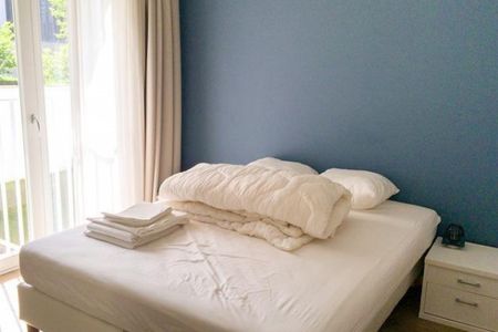 Proche de la place du Luxembourg. Beau Rez-de-Chaussée meublé 3 chambres, terrasse + jardin 30 m² - Photo 4