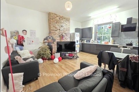 4 Bedroom Rentals Hyde Park - Photo 1