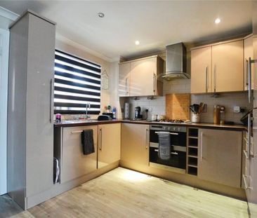 Harlow, Essex - Photo 6