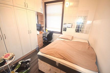 5 bedroom terraced house to rent - Photo 3